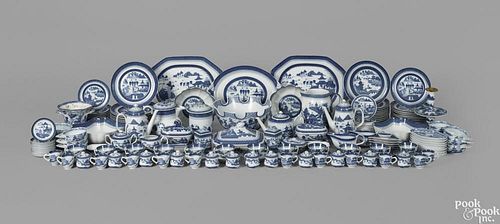 Mottahedeh blue and white Canton porcelain dinner service, approximately 170 total pieces.