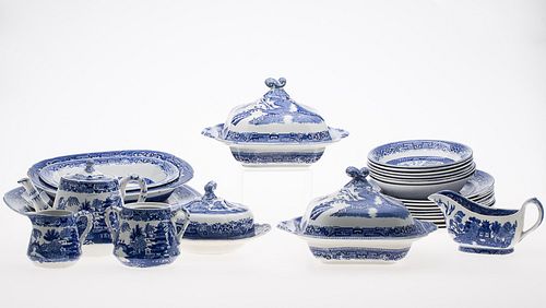 4269526: 28 Pieces of W. Ridgway Co. Blue Willow Pattern China E1REF