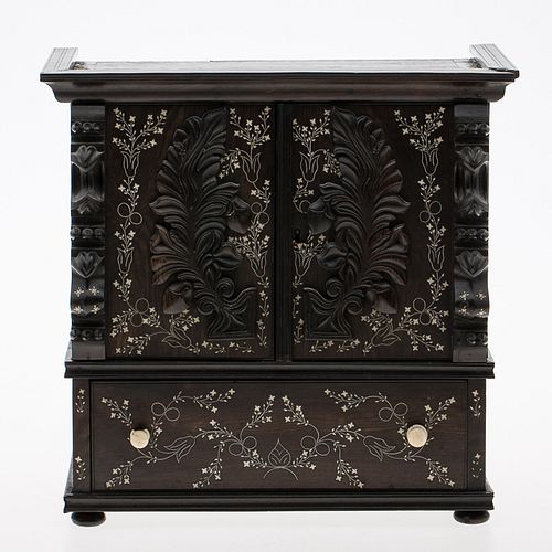 4269566: Colonial Inlaid Hardwood Small Cabinet E1REJ