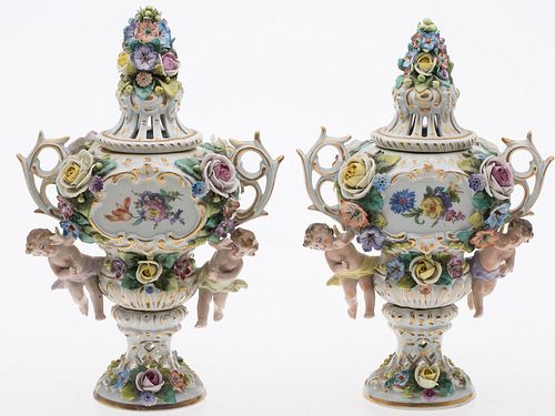 4285858: Pair of Sitzendorf Meissen Style Porcelain Potpourris E1REF