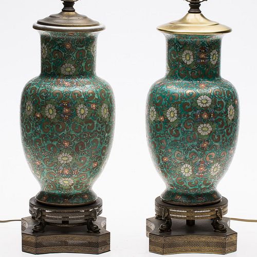 4286095: Two Similar Chinese Style Porcelain Vases Now Mounted as Lamps E1REC