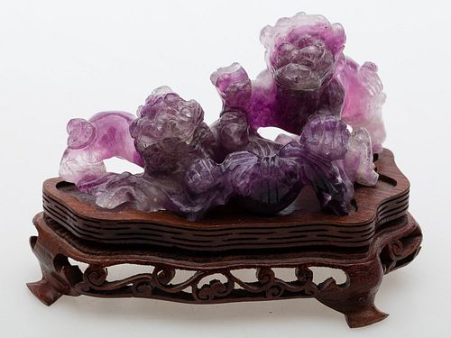 4058233: Chinese Amethyst Carving of Fu Dogs E7RDC