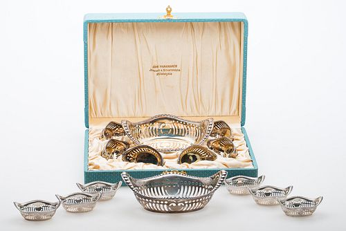 4058345: Two Sets of Sterling Silver Candy Bowls, One by
 Wallace and the Other Gorham, 20th Century E7RDQ