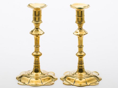 4058410: Pair of Queen Anne Brass Candlesticks, 18th Century E7RDJ