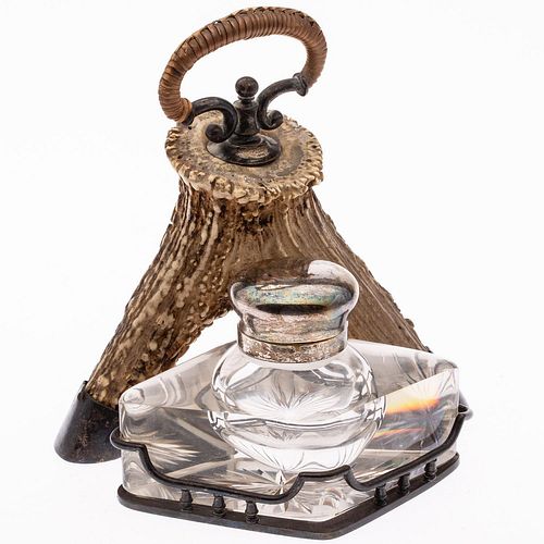 5394008: English Horn, Glass and Silverplate Inkwell E7RDJ