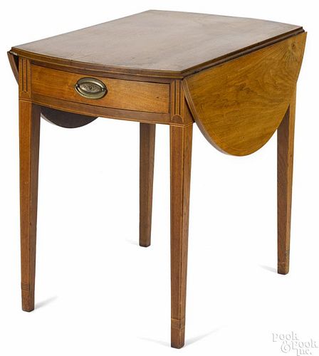 Mid-Atlantic Federal walnut Pembroke table, ca. 1805, with overall line inlay and bookend capitals