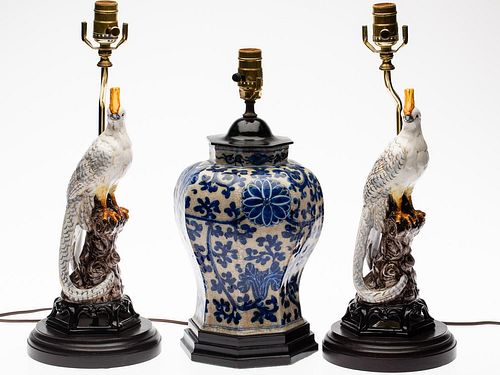 5394195: Pair of Ceramic Bird Lamps and a Blue and White Lamp, Modern E7RDF