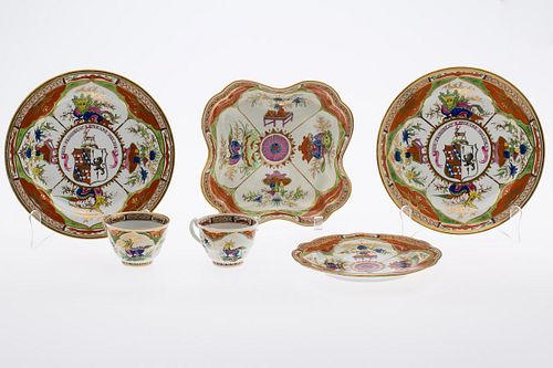 3984753: Pair of Chamberlains Worcester 'Bengal Tiger' Armorial
 Plates and 4 Other Pieces, 19th Century E6RDF