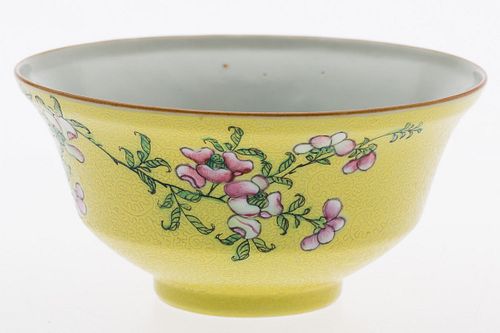 3984827: Chinese Yellow Glazed Bowl with Flowers, 19th Century E6RDC