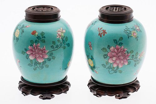 3984850: Pair of Ginger Jars with Turquoise Ground, 20th Century E6RDC