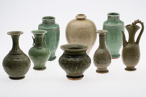 3984925: 8 Chinese Green Glazed Ceramic Vessels, 20th Century/Modern E6RDC