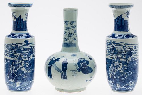 4002152: 3 Chinese Underglaze Blue Decorated Porcelain Vases, Modern E6RDC