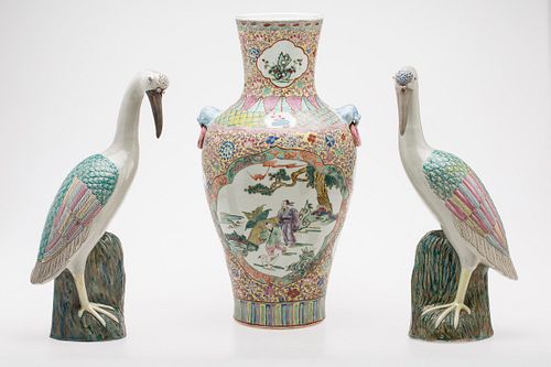 3753405: Pair of Chinese Famille Rose Porcelain Cranes and a Vase, Modern E3RDC