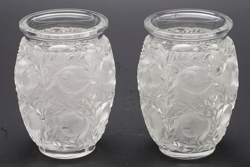 3753438: Pair of Lalique Frosted and Clear Glass Bagatelle Vases E3RDF