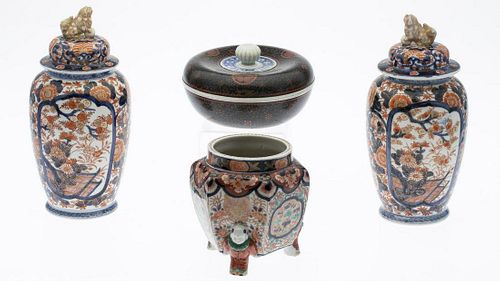 Group of 5 Japanese Imari Porcelain Articles