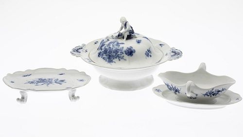Meissen Tureen, Gravy Boat and Footed Tray