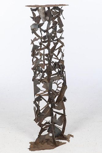 John Bucci, Vertical Metal Sculpture