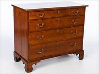 5582628: Connecticut Chippendale cherry chest of Drawers, 18th Century E9VDJ
