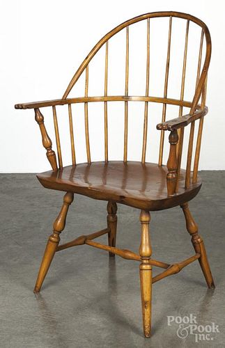 Pennsylvania sackback Windsor armchair, late 18th c.