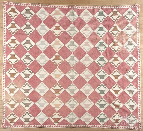 Pennsylvania patchwork basket quilt, early 20th c., 88'' x 80''.