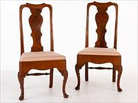 5493206: Pair of American Queen Anne Style Walnut Side chairs E8VDJ