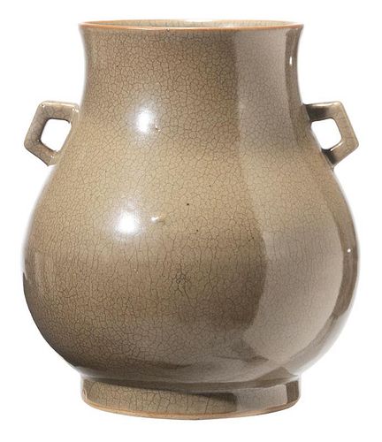 [Hu]-Form Brown Crackle-Glazed Vase
