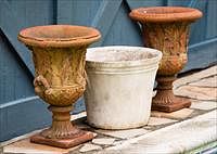 5085432: Pair of Terracotta Garden Urns and a Cement Planter EL2QB