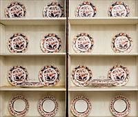 5085265: Group of English Imari Style Serving Articles EL2QF