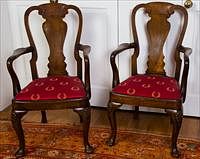 5102239: Pair of George I Style Walnut Open Armchairs, 20th Century EL2QJ