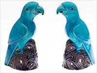5226788: Two Chinese Turquoise Porcelain Parrots EL4QF