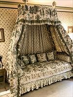 5226937: Louis XV Style Painted Single Bed with Canopy EL4QJ