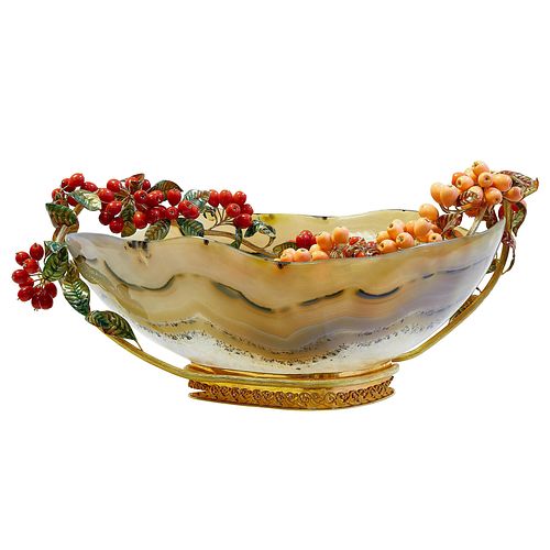 IMPORTANT AND MAGNIFICANT 18-ct GOLD, AGATE, ENAMEL AND CORAL CENTERPIECE