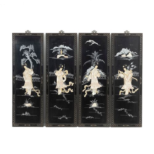 4 Paneles China, SXX Elaborados en madera laqueada Decorados con escenas costumbristas con aplicaciones de resina, serpentina.