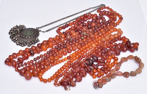 Collection Antique Amber Necklaces