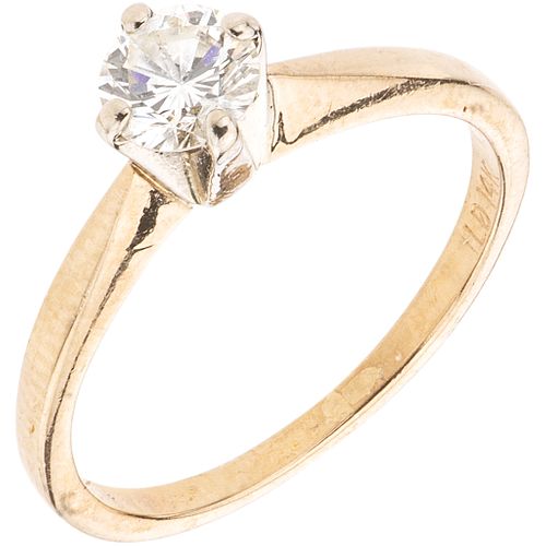 SOLITAIRE RING WITH DIAMOND IN 14K YELLOW GOLD 1 Brilliant cut diamond ~0.40 ct Clarity: SI1-SI | ANILLO SOLITARIO CON DIAMANTE EN ORO AMARILLO DE 14K