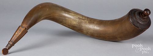 Large powder horn, early 20th c.