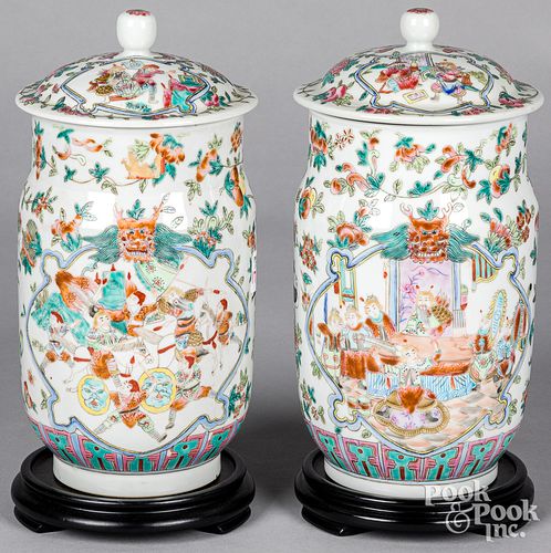 Pair of Chinese porcelain covered urns, 20th c.