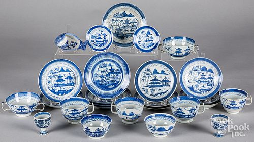 Chinese export porcelain Canton cups, saucers, etc