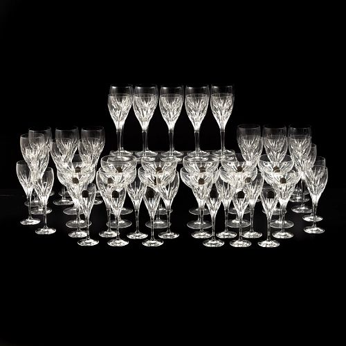 Juego de copas Italia, SXX Elaboradas en cristal Da Vinci Consta de: 12 copas martini,12 copas agua, 12 copas vino tinto, otros.