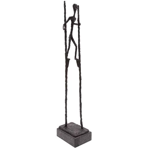 PABLO SERRANO, Ascenso, Firmada y fechada 2020, Escultura en bronce en base de granito 10/15, 72.5 x 12 x 16 cm totales, Certificado