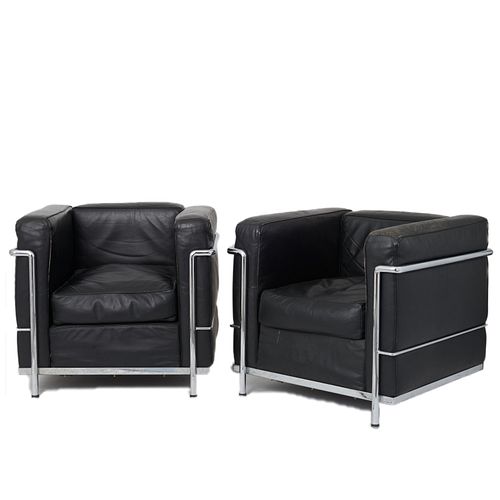 Le Corbusier black leather / chrome lounge chairs