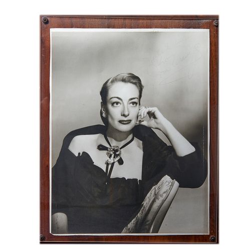 Joan Crawford photo circa 1940