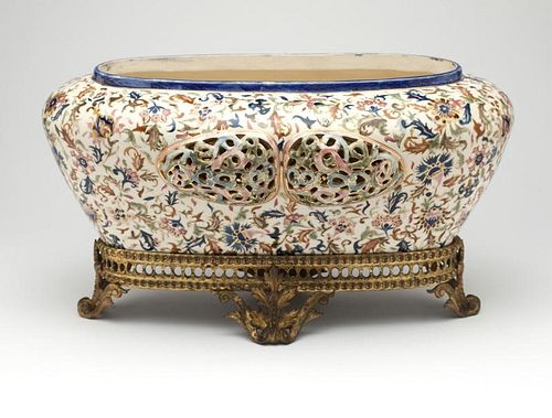 A Continental Persian-style porcelain jardiniere