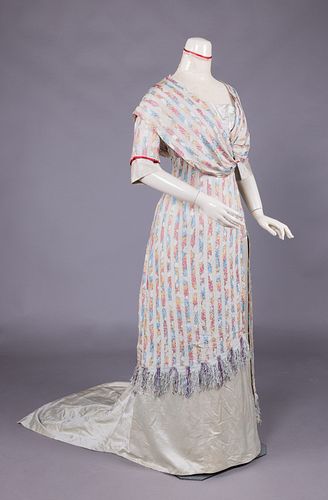 TRAINED SILK DINNER DRESS, c. 1912