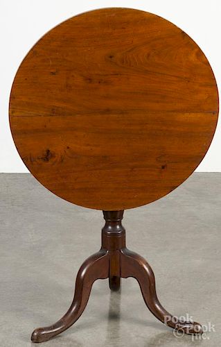 Chippendale walnut tea table, 18th c., 30 1/2'' h., 26 3/4'' dia.