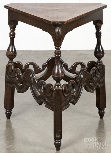 Kittinger Jacobean style mahogany stand, 24 1/2'' h., 20 1/2'' w.