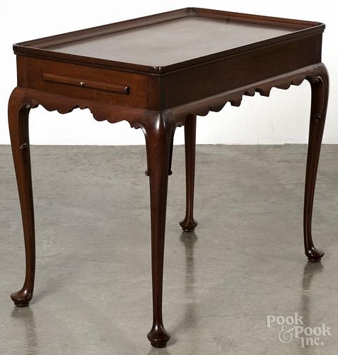 Kittinger Queen Anne style mahogany tray top tea table, 26 1/2'' h., 29 1/2'' w., 18'' d.