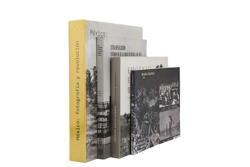 Libros sobre Ciudad de México. Reseña Gráfica de la Invasión Americana, Veracruz 1914 / México: Fotografía y Revolución.Pzs: 4.