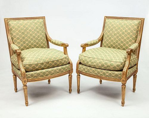 Pair of Louis XVI Style Giltwood Fauteuils à La Reine, Modern
