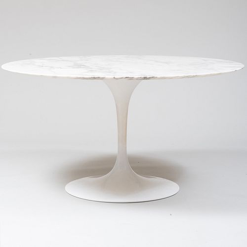 Eero Saarinen for Knoll Calacatta Marble Topped White Painted, Molded Cast Aluminum 'Tulip' Table